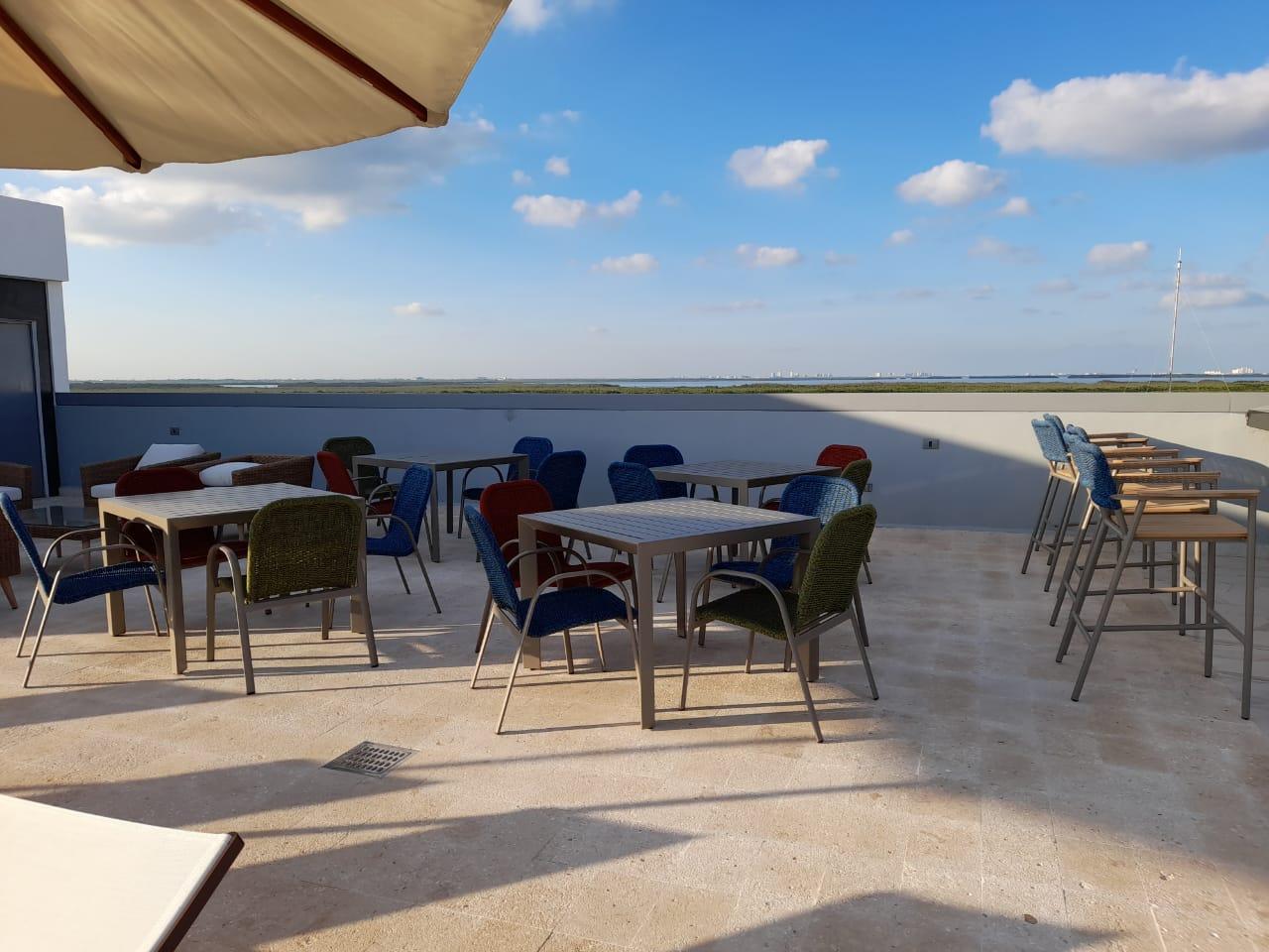 Residence Inn By Marriott Cancun Hotel Zone Екстериор снимка