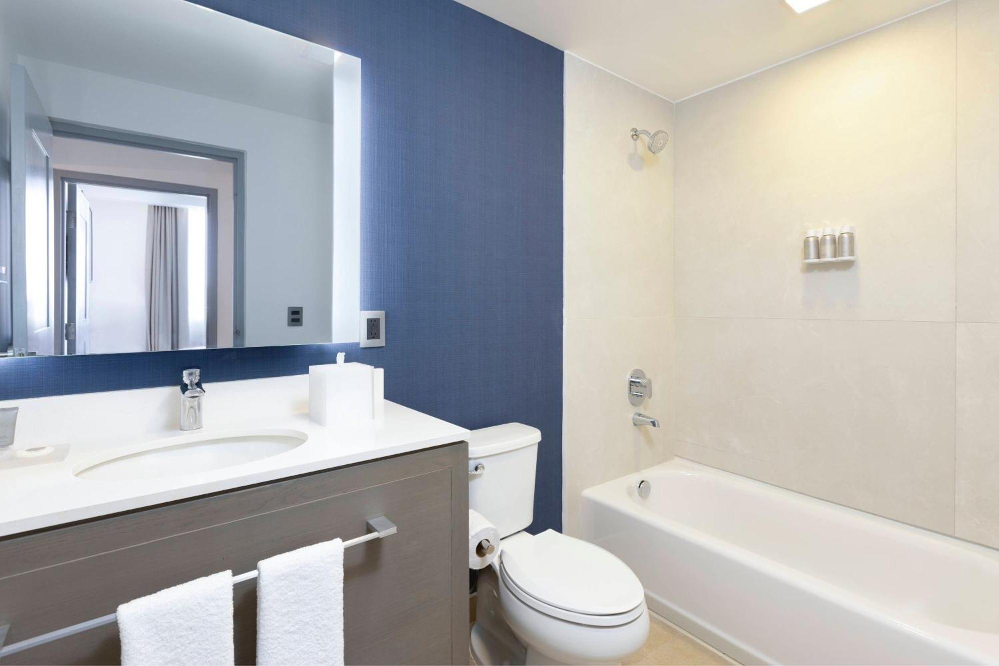 Residence Inn By Marriott Cancun Hotel Zone Екстериор снимка
