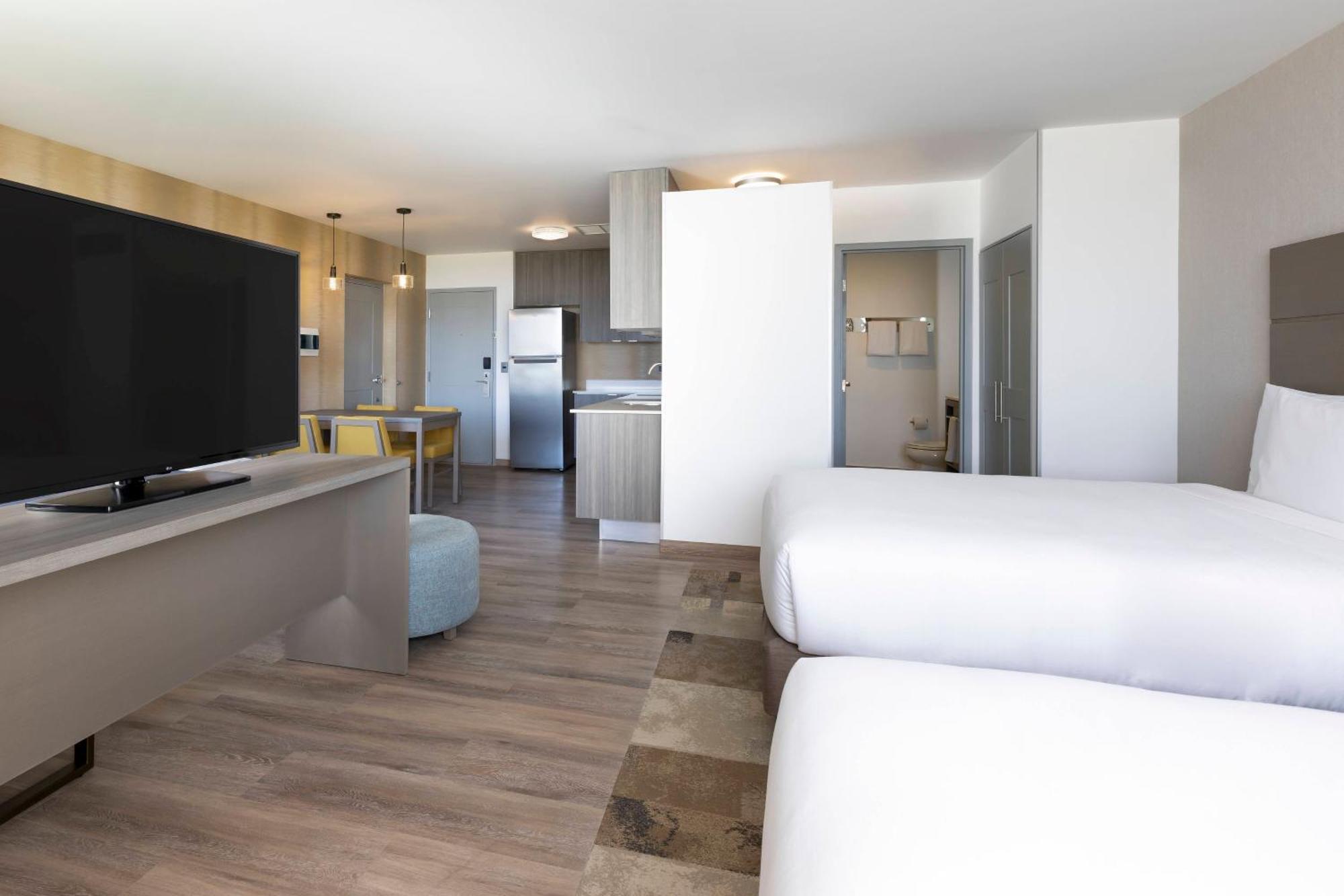 Residence Inn By Marriott Cancun Hotel Zone Екстериор снимка