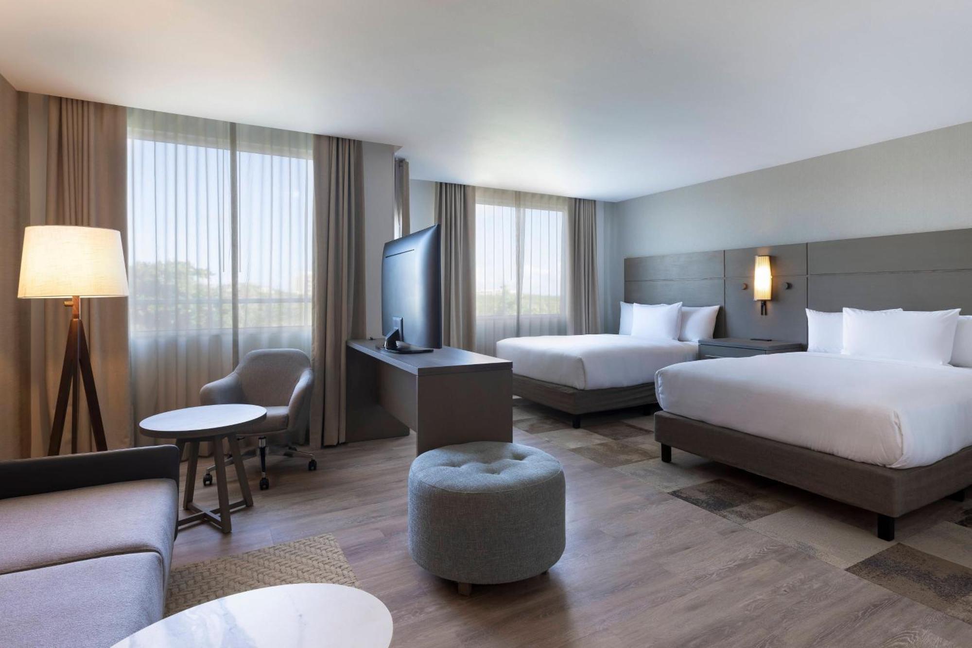 Residence Inn By Marriott Cancun Hotel Zone Екстериор снимка